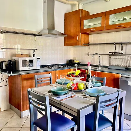 House Prua A Step From The