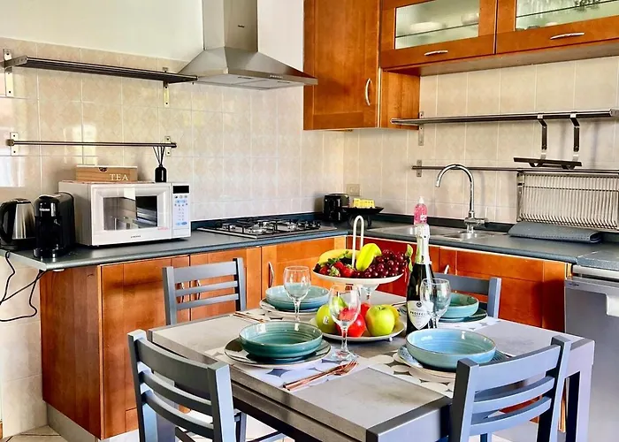 House Prua A Step From The