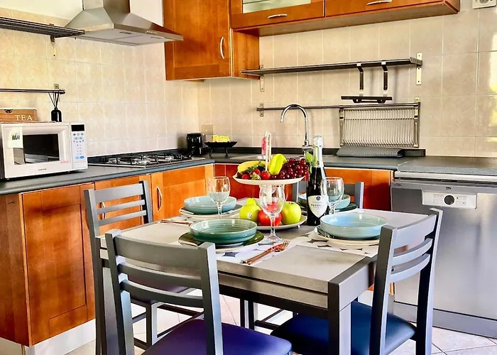 House Prua A Step From The *