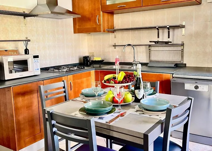 House Prua A Step From The דירה *